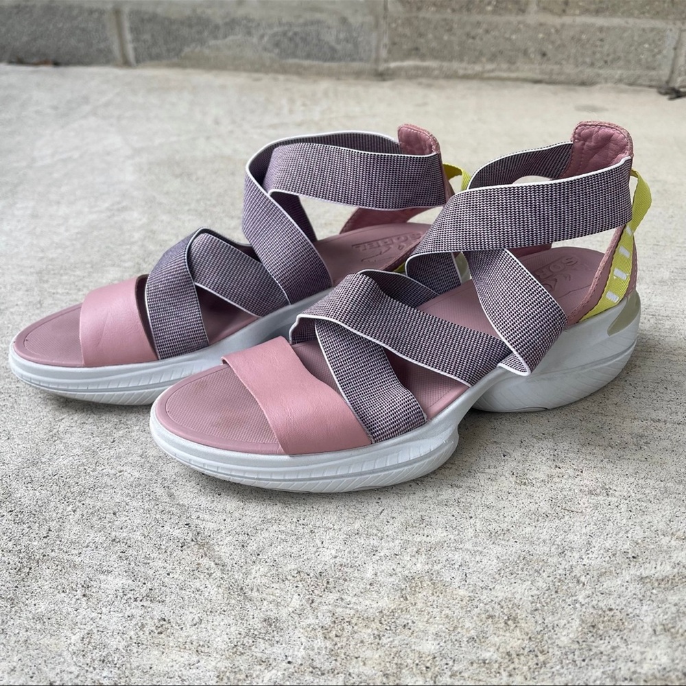 Sorel Women's 9 Explorer Blitz™ Multistrap Sandal Eraser Pink